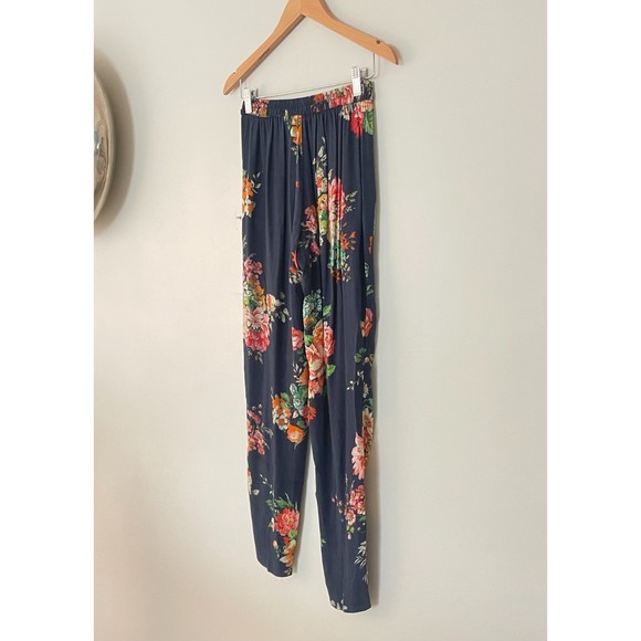 Zara Floral Pants - Picture 5 of 10